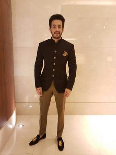 Reception Wear For Men, Wedding Jodhpuri For Men, Jodhpuri Mens Suit, Indowestern Outfits For Men Jodhpuri, Jodhpuri Suit Wedding Grooms, Designer Sherwani With Gota Work, Jotpuri Suit For Men, Formal Nehru Jacket With Gota Work For Diwali