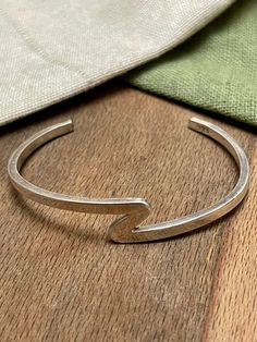 Measurement: 19 cm   Metal Purity: 925 Markings: 925 Weight: 10 Grams Bangle Bracelet, Arm Band, Favorite Jewelry, Bangle Bracelets, 925 Silver, 1970s, Vintage Jewelry, Accessory Gift, Bangles