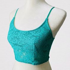 Nwt Urban Outfitters In Your Eyes Scoop Lace Cami Bralette In Moss Green Dreamy Eyes For This Out From Under Cami Bra Featuring All-Over Paisley Lace. Crop Silhouette With A Darted Bust, Accented Hemline And Scoop Back. Adjustable Straps. 95% Polyester, 5% Elastane This Item Is In Moss Green. A Model In Pink Bra Photo Is A Sample. Summer Lace Camisole, Bra-friendly, Summer Lace Bra-friendly Camisole, Summer Lace Camisole With Bra-friendly Design, Summer Lace Camisole Bra Friendly, Summer Fitted Scoop Neck Bra, Summer Lace Tank Top Bra Friendly, Green Summer Bra With Adjustable Straps, Summer Green Bra With Adjustable Straps, Green Lace Camisole Top