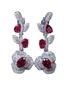 These Rote Crystal Flower Drop Earrings sparkle brilliantly in any light to create an eye-catching look. The elegant design and vibrant color make these earrings a great accessory for any outfit. Red Rose Earrings, Nails Necklace, Flower Drop Earrings, Sparkle Earrings, Crystal Drop Earrings, Crystal Flower, Rose Earrings, Flower Dresses, Red Rose