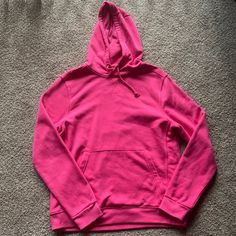 Brand New Pink Sweatshirt Size Small Hot Pink Hoodie, Hot Pink Sweatshirt, Pink Hoodie, Pink Sweatshirt, Fleece Hoodie, Dark Pink, Pink Ladies, Hot Pink, Brand New