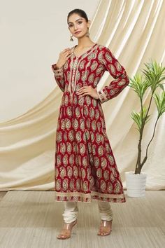 Shop for Peenacolada Maroon Cotton Kalamkari Paisley Print Anarkali for Women Online at Aza Fashions Cotton Anarkali, Churidar, Cut Work, Womens Tunics, Kurti Designs, Three Quarter Sleeves, Anarkali, Aza Fashion, Paisley Print