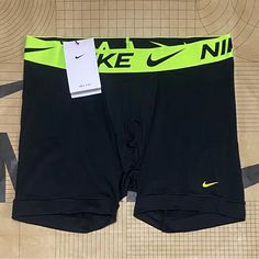 Brand New With Tags In Sealed Oem Packaging Nike Pro Dri-Fit Men's 6" Performance Boxer Briefs 1 Pair Black/ Volt Men's Size S, M, L, & Xl 100% Authentic! Dead Stock! Features Nike Dri-Fit Technology Moves Sweat Away From Your Skin For Quicker Evaporation, Helping You Stay Dry And Comfortable. 4-Way Stretch Fabric Lets You Move Freely. Wide Hems Help Keep Underwear In Place. Flat Seams Feel Smooth Against Your Skin. Product Details 1 Pair Tight Compression Fit 6" Inseam Nike Swoosh Logo Front Le Nike Multi-pack Boxer Briefs For Gym, Nike Training Boxer Briefs Multi-pack, Nike Multi-pack Boxer Briefs For Training, Nike Training Multi-pack Boxer Briefs, Black Go-dry Boxer Briefs For Gym, Green Breathable Boxer Briefs For Sports, Nike Sporty Boxer Briefs For Gym, Sporty Black Go-dry Boxer Briefs, Sporty Black Anti-odor Boxer Briefs