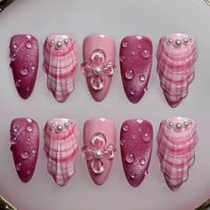 NumberSea - 3D Pink Shells Nails Almond Seashell Nails, Seashell Nails Acrylic, Pink Seashell Nails, Nails With Shells, 3 D Nails Designs, Beach Nails Pink, Wacky Nails, Pink Beach Nails, Desain Salon Kuku