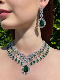 Diamond Necklace Wedding, Ethereal Jewelry, Bridal Jewelry Sets Brides, Bridal Diamond Necklace, Kundan Jewellery Bridal, Fancy Jewelry Necklace, Antique Bridal Jewelry