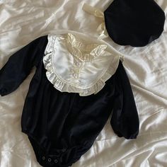 black / 6M Christmas Long Sleeve Romper With Cap Elegant Long Sleeve Dress-up Sets, Body Manga Larga, Victorian Baby, Party Rompers, Girls Lace Dress, Velvet Romper, Autumn Sleeve