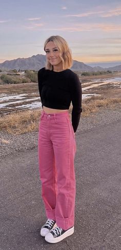 Preppy Outfits Spring School, Preppy Outfits Photos, Nicer Casual Outfit, Fit Inspo For School Outfits Spring, Casual Pink Outfits Simple, Outfit Ideas Preppy Spring, Womens Aesthetic Outfits, Colorful Spring Outfits 2023, Preppy Outfits With Pants