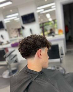 Tapper Fade Men Haircut Curly Hair, Blowout Taper Men Wavy Hair, Low Taper Back, Skin Taper Fade Men, Taper Fade Haircut Wavy Hair, Mid Taper Haircut Men, Curly Hair Men Haircut Taper, Curly Taper Fade Haircut, Low Taper Fade Fluffy Hair