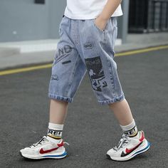 *Product Title:Kid Boy Letter Graffiti Denim Pants 2/3*Keyword Tag:infant rompers wholesale*Fabric:Denim*Thickness:Regular*For Season:Summer*Care Label:On the inside Blue Jeans With Letter Print For Summer, Spring Letter Print Denim Bottoms, Summer Denim Bottoms With Letter Print, Spring Letter Print Medium Wash Jeans, Summer Denim Jeans With Letter Print, Summer Cotton Jeans With Letter Print, Boy Letter, Kid Boy, Boys Denim