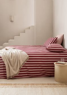 Percale cotton Kodak-striped duvet cover for 180cm bed - Home | MANGO USA Red Pink Bedding, Scandi Bedding, Bergpalm Duvet, Striped Bed Sheets, Double Bed Size, Bed Double, Boho Style Bedroom