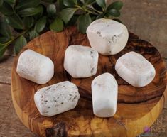 White Crystals: Healing Benefits, Properties, How To Use and More - Captivating Crazy Moonstone Properties, Tumbled Crystals, White Quartz Crystal, Crystal Uses, Marine Colors, Clear Negative Energy, Crystals Healing, Meditation Stones