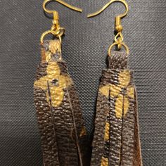 Hand Made Lv Earrings Handmade Brown Earrings, Lv Earrings, Louis Vuitton Jewelry, Louis Vuitton Brown, Earrings Color, Diy Jewelry, Hand Made, Jewelry Earrings, Louis Vuitton