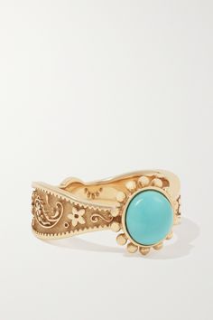 Marlo Laz's ring is inspired by the mesmerizing Southwestern sunset. Made from 14-karat gold, it has a slim band that's intricately etched with paisley swirls, florals and scallops and set with vibrant turquoise. Gold And Turquoise Jewelry, Turquoise Jewelry Western, Gold Turquoise Ring, Vintage Turquoise Jewelry, Jewelry Western, Turquoise Gold Ring, Diamond Signet Ring, Emerald Ring Gold, Gold Signet Ring