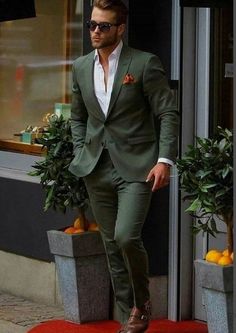 Green Wedding Tuxedo For Groom, Semi Formal Groom Attire, Engagement Suits, Green Suit Men, Olive Green Suit, Neon Prom Dresses, Sisters Wedding, Wedding Outfit Men