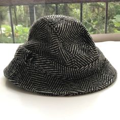 VTG KANGOL Blanford Herringbone Trilby Hat Wool Blend Black And White Size Med Classic Winter Bucket Hat With Short Brim, Classic Hat With Herringbone Pattern And Curved Brim, Casual Wool Cloche Hat With Short Brim, Classic Hat With Curved Brim And Herringbone Pattern, Classic Curved Brim Hat With Herringbone Pattern, Black Herringbone Pattern Flat Cap, Fall Herringbone Hat With Short Brim, Winter Hats With Herringbone Pattern And Curved Brim, Classic Fall Bucket Hat