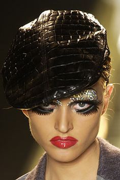 Avant Garde Fashion Makeup, Rhinestone Eyeshadow, Eye Makeup Avant Garde, Avant Garde Makeup Dark, Avant Garde Makeup Editorial, Mugler Fashion, Pink Avant Garde Makeup