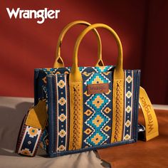 Western Bags, Cowgirl Vibes, Wrangler Vintage, Outdoor Decor Ideas, Canvas Totes, Western Purses, Trendy Products, Southwestern Print, Round Handle