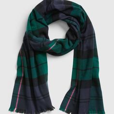 New With Tags Gap Green, Navy Blue, And Pink Plaid Blanket Scarf. Super Soft And Cozy With A Small Fringe On The Ends. Party Outfit Ideas For Women, Holiday Party Outfit Ideas, Small Fringe, French Girl Aesthetic, Holiday Party Outfits, Navy Blue And Pink, Trendy Bottoms, Party Outfit Ideas, Tops Trendy