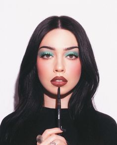 Dark Glamour Makeup, Natural Eye Looks, Green Eyes Black Hair, Mekap Mata, 20 Makeup, Retro Makeup, Smink Inspiration