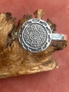 This is a Silver Aztec Calendar / Sun Stone Cuff Bracelet It is made by 925 Silver Aztec Calendar bracelet / Sun Stone Bracelet weight : 10 gr Serpentine Stone, Aztec Calendar, Sun Stone, Crystal Bags, Phone Purse, Bracelet Silver, Alpaca Wool, Beautiful Bags, Stone Bracelet