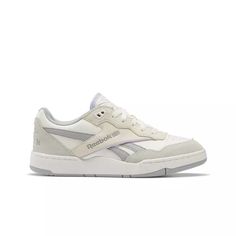 Reebok BB4000 II "Chalk White/Pure Grey 3" Women's Shoe View 1 Reebok Bb 4000 Ii, Club C Reebok, Reebok Classic Club C, Sneakers Reebok, Shoes Wishlist, White Reebok, Shoe Shopping, Lifestyle Shoes, Cross Training Shoes