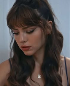 Fringe Prom Hair, Haïr Style With Bangs For Prom, Fancy Bangs Hairstyles, Fancy Hairstyles For Bangs, Hair Styles For Prom With Bangs, Prom Hairstyles Fringe, Bangs Bridesmaid Hair, Romantic Bangs Hair