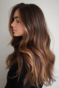 California Brunette Hair, California Brunette, Rambut Brunette, Brunette Hair With Highlights, Brunette Balayage Hair, Brown Hair Balayage, Balayage Brunette, Light Brown Hair, Hair Color Trends