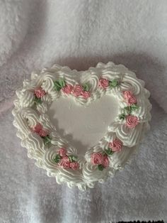 A white heart jewelry (or trinket) box that looks like a cake! Durable and a perfect gift for any occasion Coquette Flowers, Fall River Ma, Fall River, White Heart, Jewelry Boxes, Heart Jewelry, Trinket Boxes, Jewelry Box, Perfect Gift