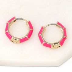 "❤️Valentines Day Special❤️ ▪️All Items, Get 25% OFF ▪️Free Shipping Over $35 (USA domestic only) [Colorful Bamboo Huggie Hoop Earrings]  : Featuring a pair of simple & modern huggie hoop earring. It has color accent to make the style chic. With these baubles, your wardrobe can be unique and trendy. ❤️Outer diameter of huggie : 3/4\" (18mm) ❤️Material & Color  [Neon Yellow]: neon yellow color epoxy + Gold plated brass metal. [Hot Pink]: hot pink color epoxy + Gold plated brass metal. [Turquoise] Color Epoxy, Minimalist Earring, Turquoise Blue Color, Huggie Earring, Yellow Neon, Valentine Day Special, Fashion Costume, Huggie Hoop Earrings, Brass Metal