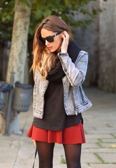 Jeans, black and red Red And Black Skirt, Red Skirt, Red Skirts, Street Style Inspiration, Black Skirt, Moda Fashion, Skirt Outfits, Red And Black