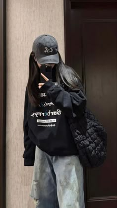 Chinese Douyin, Korean Fashion Grunge, Y2k Acubi, Peony Aesthetic, Simple Streetwear, Acubi Fashion, Street Outfits, Aesthetic Streetwear, Korean Casual Outfits