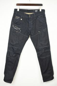 G-Star Raw General 5620 Tapered 040 Embro Herrenjeans W34/L32 Roll-Up Dark Blau Das Datenblatt dieses Produkts wurde ursprünglich auf Englisch verfasst. Unten finden Sie eine automatische Übersetzung ins Deutsche. Sollten Sie irgendwelche Fragen haben, kontaktieren Sie uns. G-STAR RAW General 5620 Tapered 040 Embro Jeans Herren W34/L32 Roll-Up Dunkelblau Einige Änderungen in der Stoffwäsche können auftreten. GRÖSSE | W34/L32 | Es ist die vom Hersteller angegebene Größe. Wir haben auch alle Maße Gstar Raw Jeans, G Star Raw Men Jeans, Ripped Jeans Style, Groom Dress Men, G Star Raw Jeans, Raw Jeans, Star Jeans, Men Fashion Casual Outfits