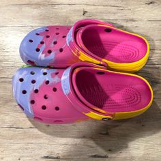 Crocs Classic Clog Ombr Juice/Multi Unisex: Women’s Size 11 Men’s Size 9 Nwt In Bag Casual Purple Clogs For Summer, Spring Purple Synthetic Clogs, Pink Clogs For Outdoor Spring Wear, Casual Purple Clogs For Spring, Pink Spring Outdoor Clogs, Purple Slip-on Beach Clogs, Purple Non-slip Synthetic Clogs, Pink Synthetic Clogs For Outdoor Use, Pink Synthetic Clogs For Outdoor Wear