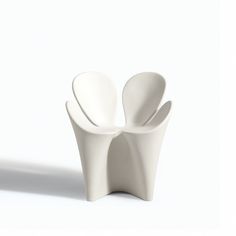 Clover armchair, designed by Ron Arad and manufactured by Driade, features a polyethylene monobloc. Available in stock.Indoor and outdoor use. Please inquire with us for all the available options.DIMENSIONSW 26" x D 21.2" x H 29.7" | seat H 16.7"W 66 cm x D 54 cm x H 75 cm | seat H 42 cmLEADTIME Most Driade products ar Organic Seating, White Outdoor Furniture, White Accent Chair, White Armchair, Wooden Folding Chairs, Ron Arad, Outside Furniture, Iron Chair, Tufted Arm Chair