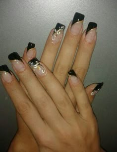 Elegantes Elegant Nails Black, Nails Frances, Nails Acrylic Natural, French Manicure Acrylic Nails, Black And White Nail Designs, Long Nail Art, Unghie Nail Art, French Manicure Designs, Finger Nail Art