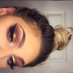 JUSTINENATINO Makeup 2018, Bold Eye Makeup, Brush Background, Long Face, Smoky Eyes, Gold Makeup