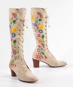 Jerry Edouard Boots Penny Lane Boots 60s Gogo Boots 60s Boots 70s Boots Floral Embroidered Boots Lace up Boots Boho Hippie Bohemian - Etsy Art Boots, Isabel Lucas, Boots Boho, Lane Boots, Mode Shoes, Embroidered Boots, Gogo Boots, Retro Mode, Skirt Maxi