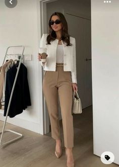 Women Office Outfits, Makeup Tip, Casual Work Dresses, Fitness Outfits, Corporate Attire, Work Dresses For Women, Office Outfits Women