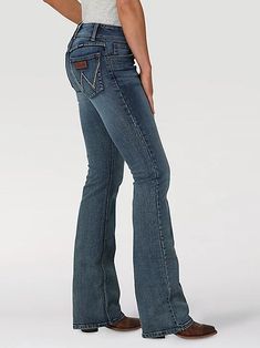 Combining the authentic Wrangler® details you know and love with new washes and fits, the Wrangler® Retro® collection strikes a contemporary chord while paying tribute to our Western roots. Affectionately known as Sadie, our women's low-rise bootcut jeans offer the comfort and durability you need as well as a stylish back pocket design for extra personality. women's low-rise jeans sit right at the hips, making them perfect for showing off a favorite belt. These women's Retro® jeans also feature Low Rise Bootcut Jeans Outfits, Sadie Jean, Country Closet, Bootcut Jeans Outfit, Womens Low Rise Jeans, Outfit Pieces, Portia De Rossi, Retro Collection, Low Rise Bootcut Jeans