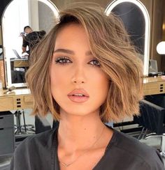 Tan Skin Blonde Hair, Bob Hairstyles With Bangs, Long Bob Haircuts, Haircut Inspiration, Short Wavy Hair, Short Bob Haircuts, Long Bob Hairstyles, Side Part, Volume Hair