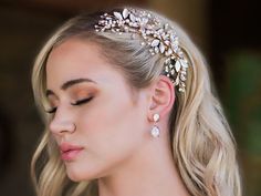 Affordable Elegance Bridal - Rose Gold Floral Bridal Comb Envogue HC1832, $88.48 (https://affordableelegancebridal.com/rose-gold-floral-bridal-comb-envogue-hc1832/) Rose Gold Wedding Accessories, Floral Bridal Comb, Pearl Bridal Comb, Rose Gold Theme, Floral Wedding Hair, Bridal Roses, Floral Comb, Rose Gold Flower, Blush Bridal