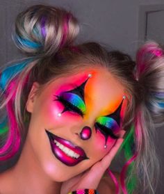 Carnaval Make-up, Holloween Makeup, Cute Halloween Makeup, Halloween Makeup Pretty, Cool Halloween Makeup, Halloween Eye Makeup, Amazing Halloween Makeup