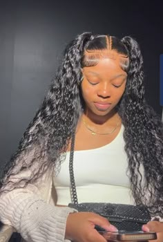 Curly Wig Half Up Half Down, Flat Iron Styles, Half Up Half Down Wig, Lace Front Styles, 18th Birthday Hairstyles, Hairstyle Ideas For School, Wigs Hairstyle, Hairstyles Quick, Quick Weaves