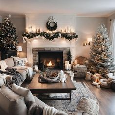 #christmasdecor #holidaydecor #festivehome #christmasdiy #holidayinspiration #creativeholiday #christmasdecorations #homedecorideas Cozy Living Room Christmas Decor, Small Living Room Decor Christmas, Cozy Christmas Living Room Fireplaces, Open Concept Christmas Decorating, Grey Couch Christmas Decor, Cottage Christmas, Christmas Themes Decorations