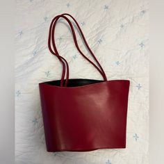 Never Used Beautiful Red Purse! Modern Red Bag With Removable Pouch, Trendy Red Rectangular Hobo Bag, Elegant Red Shoulder Bag For On-the-go, Modern Red Bucket Bag With Adjustable Strap, Red Leather Bucket Bag For On-the-go, Trendy Red Tote Hobo Bag, Trendy Red Hobo Tote Bag, Trendy Red Bucket Bag For Shopping, Trendy Red Hobo Bag For Everyday