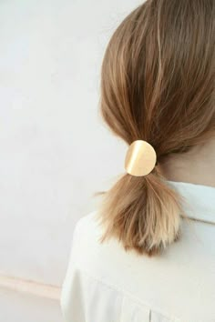 hair pin Minimal Hair, Accessories Hairstyles, Salon Design, Hair Envy, Gold Hair, Fashion Streetwear, Hair Accessories For Women, Pretty Hairstyles, Beauty Hair