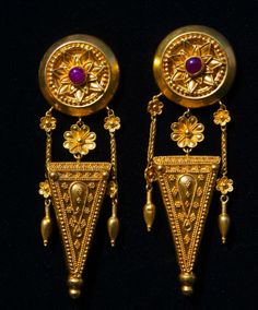 Antique Lalaounis earrings 22k gold. Classical - Hellentistic Collection (1957) | eBay Qajar Jewelry, Historical Earrings, Olympia Manet, Jewelry Museum, Ancient Roman Jewelry, Ancient Jewels, Roman Jewelry, Jewelry Designing, Ancient Jewelry