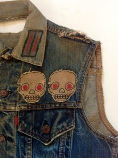 Metalhead Fashion, Motorcycle Gang, Grunge Chic, Denim Repair, Vintage Motorcycle Posters, Souvenir Jacket, Vintage Biker, Denim Wear, Vest Designs