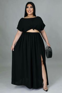 Plus Size Fashion For Women Summer, Midsize Outfit, Curvy Casual Outfits, Curvy Skirt, Capsule Wardrobe Women, Outfits Gorditas, Semi Formal Outfits, Look Plus Size, Plus Size Party Dresses