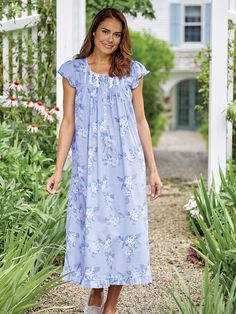 Full, Lush Hydrangeas Bring Timeless Beauty to This Exclusive Design From Eileen West Nighty Designs Indian Cotton, Nighty Designs Indian, Nighty Designs, Hydrangea Print, Vermont Country Store, Eileen West, Types Of Lace, Cotton Nightgown, Women's Nightgowns